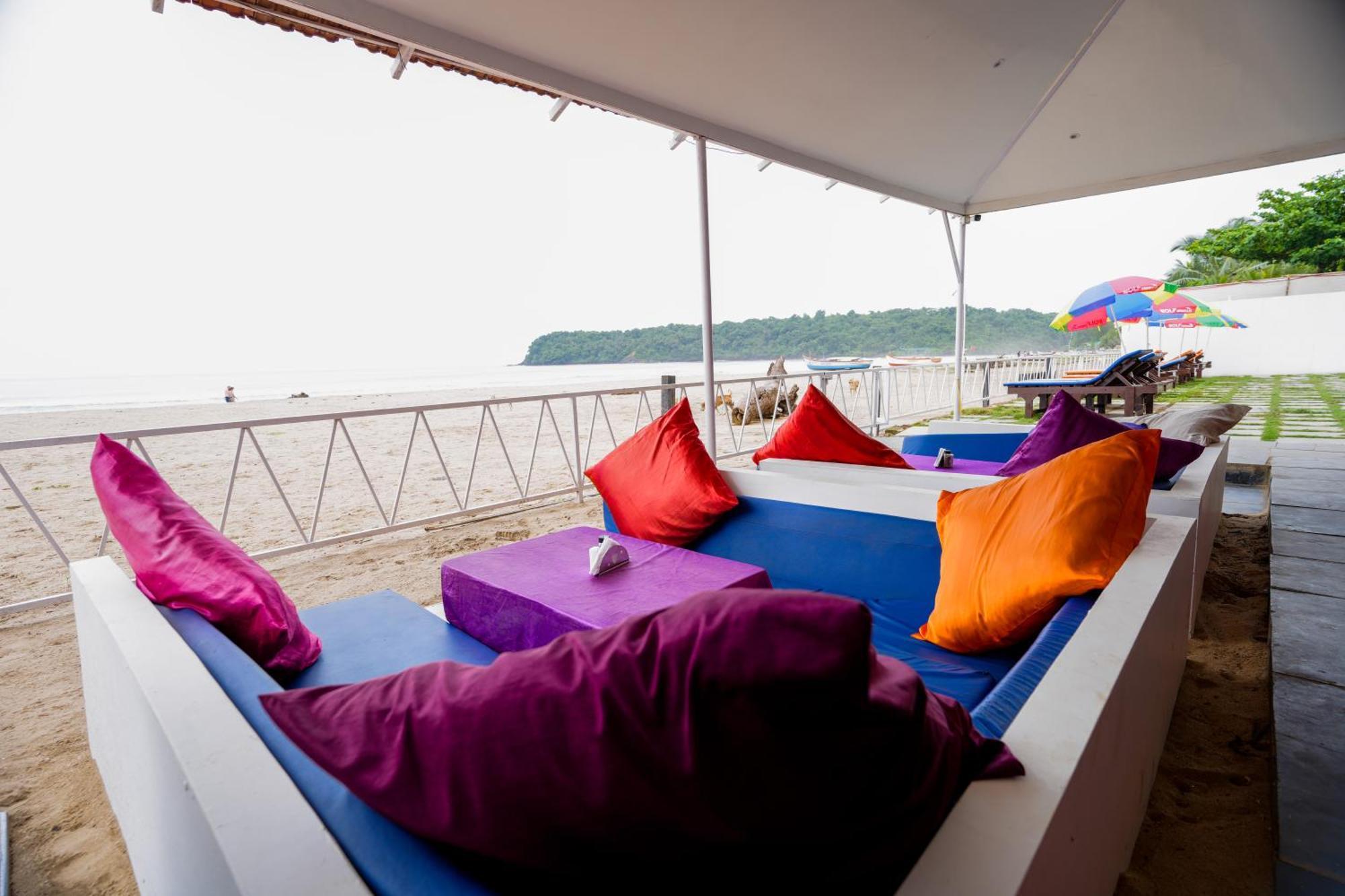 Om Sai Beach Resort Agonda Esterno foto